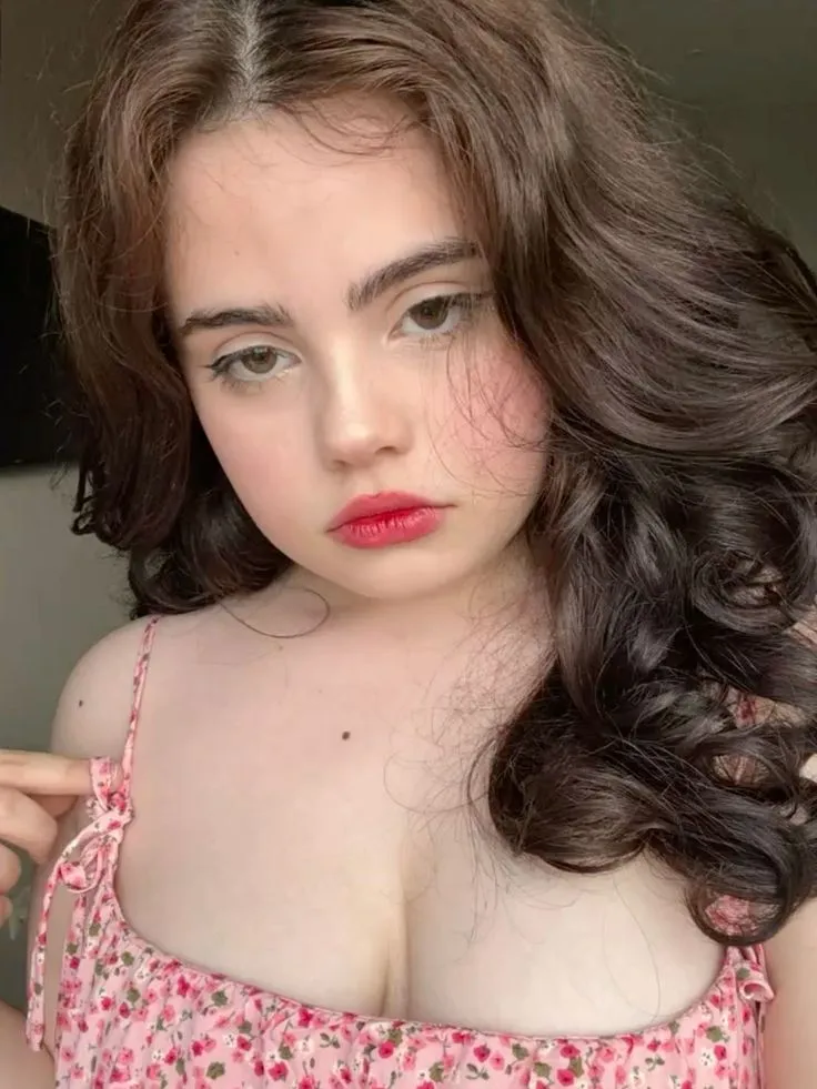 दैशी चु*** WhatsApp Group Icon - Adult 18+ & Hot