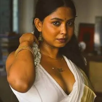 നീരുറവ WhatsApp Group Icon - Adult 18+ & Hot