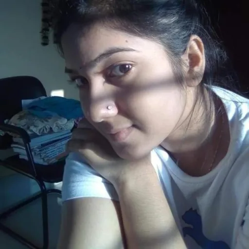 Desi Girl, Hot Video Call Demo Free WhatsApp Group Icon - Adult 18+ & Hot