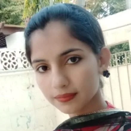 hoteee aunty WhatsApp Group Icon - Love & Romance