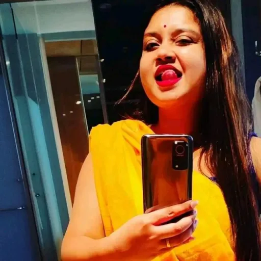 Nudeeee Video call service  WhatsApp Group Icon - Adult 18+ & Hot