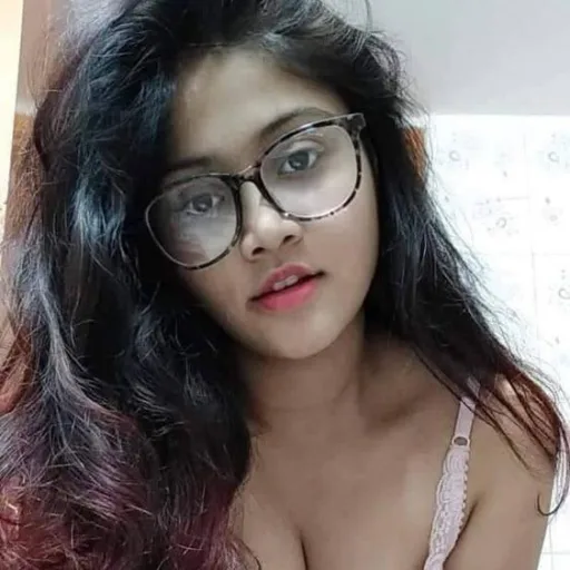 Video call service available WhatsApp Group Icon - Adult 18+ & Hot