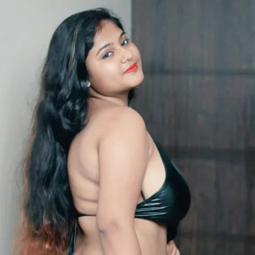 Dasi Sexy Mom WhatsApp Group Icon - Adult 18+ & Hot