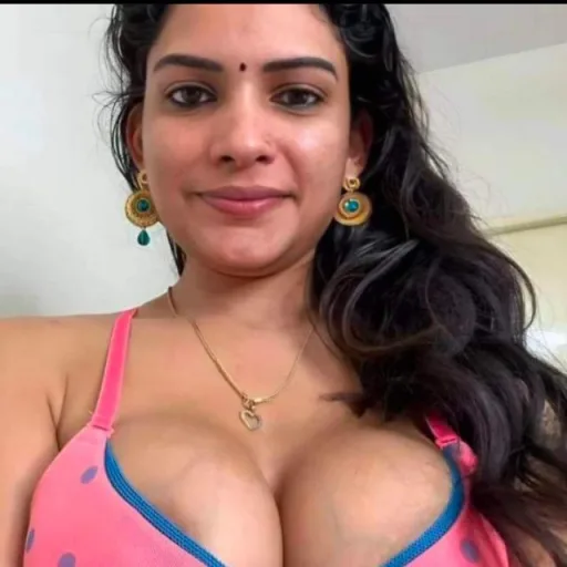 Hot mom WhatsApp Group Icon - Adult 18+ & Hot