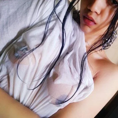 Full open video call service WhatsApp Group Icon - Adult 18+ & Hot