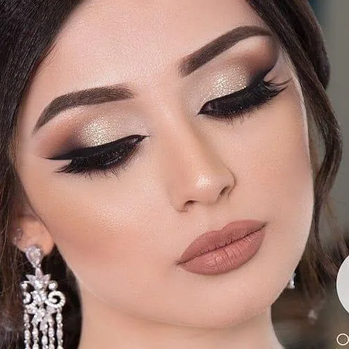 Noor ule haya makeup WhatsApp Group Icon - Fashion & Clothing