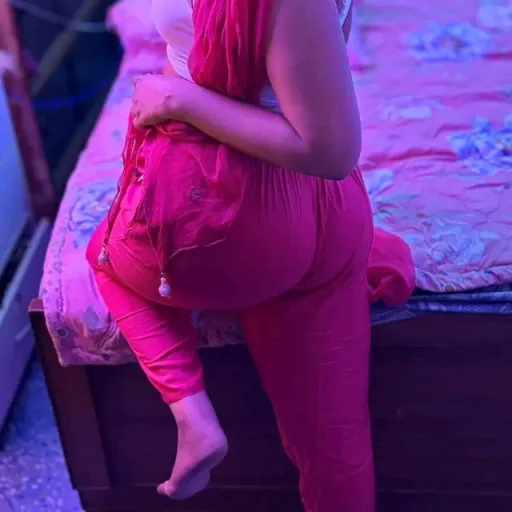 Oŋɭƴ Vɩɓɘ Vɩɗɘos WhatsApp Group Icon - Adult 18+ & Hot