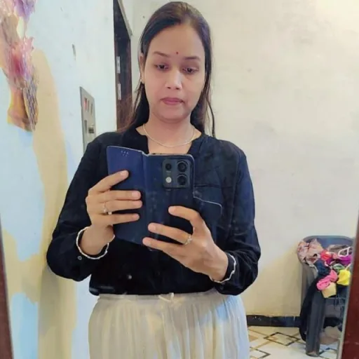 Friends WhatsApp Group Icon - Adult 18+ & Hot
