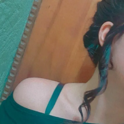 sweet girl 4 WhatsApp Group Icon - Adult 18+ & Hot
