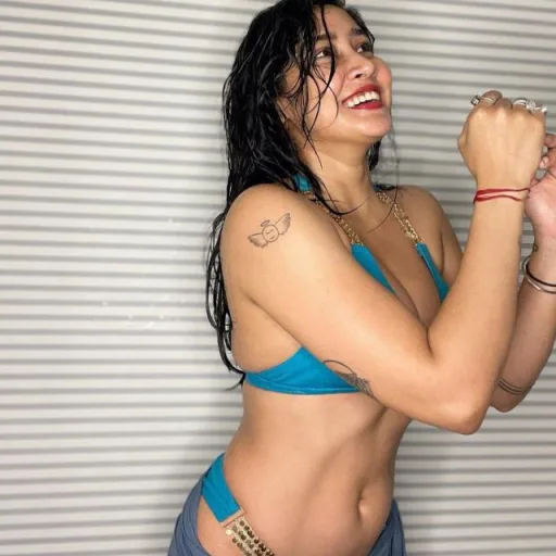 Instagram Viral Girls WhatsApp Group Icon - Adult 18+ & Hot