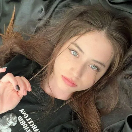 Sexy Video WhatsApp Group Icon - Adult 18+ & Hot