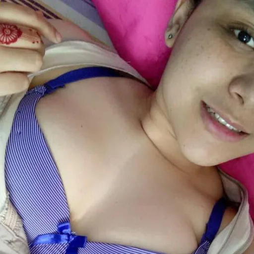I am from kanada call WhatsApp Group Icon - Adult 18+ & Hot