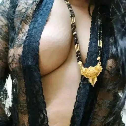Sanskari Hindu Mom  WhatsApp Group Icon - Adult 18+ & Hot