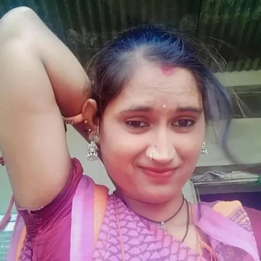 HD Girls Videos  WhatsApp Group Icon - Love & Romance