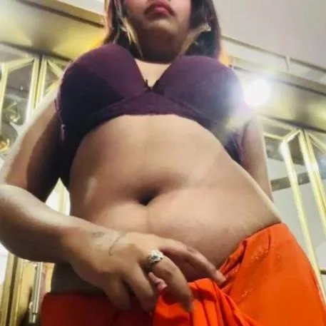 Bhabhi and aunty WhatsApp Group Icon - Adult 18+ & Hot