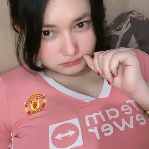 HOT 18 WhatsApp Group Icon - Adult 18+ & Hot